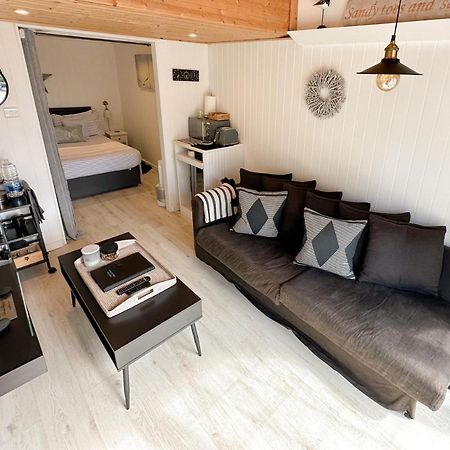 סאות' היילינג Seaside Cabin Retreat In Hayling Island מראה חיצוני תמונה