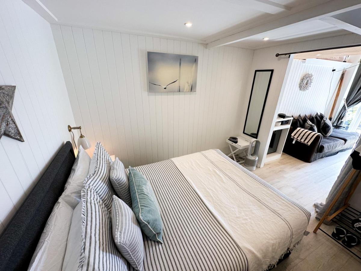 סאות' היילינג Seaside Cabin Retreat In Hayling Island מראה חיצוני תמונה